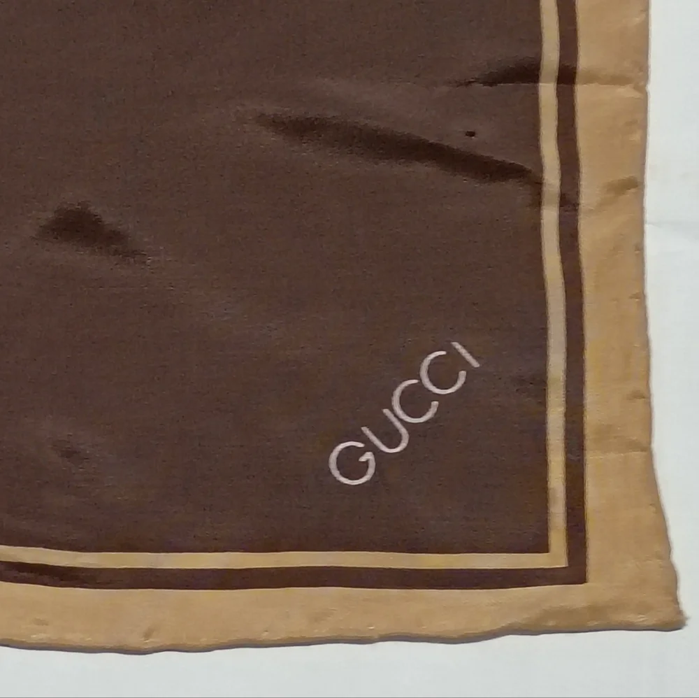 ❤️VINTAGE GUCCI BROWN TAN Pocket Square Scarf Bandana 18x18